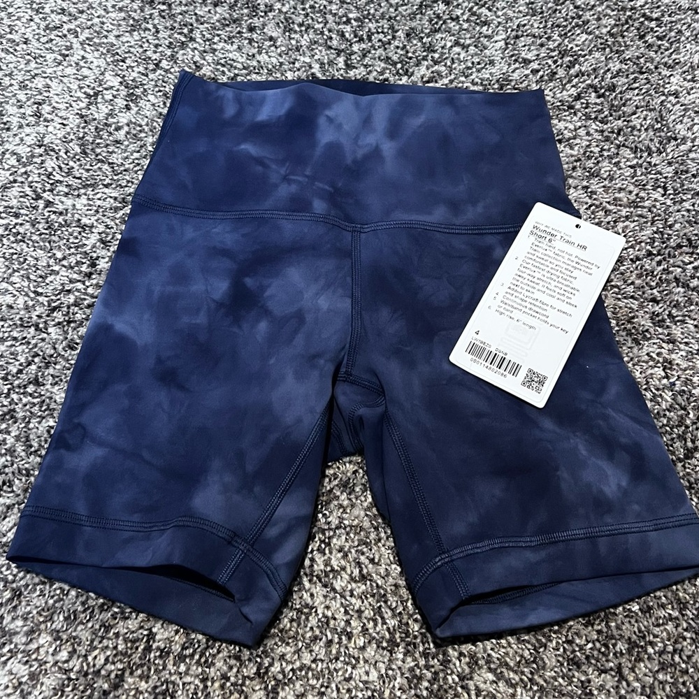 Wunder Train High Rise Short 6” - Size 4